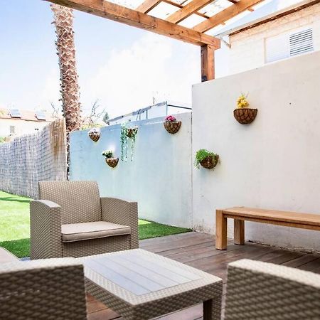 Homey Apartment Near The Beach Hadera Buitenkant foto