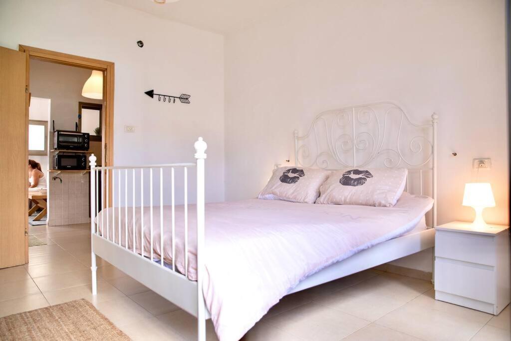 Homey Apartment Near The Beach Hadera Buitenkant foto