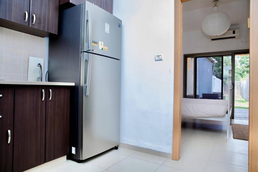Homey Apartment Near The Beach Hadera Buitenkant foto